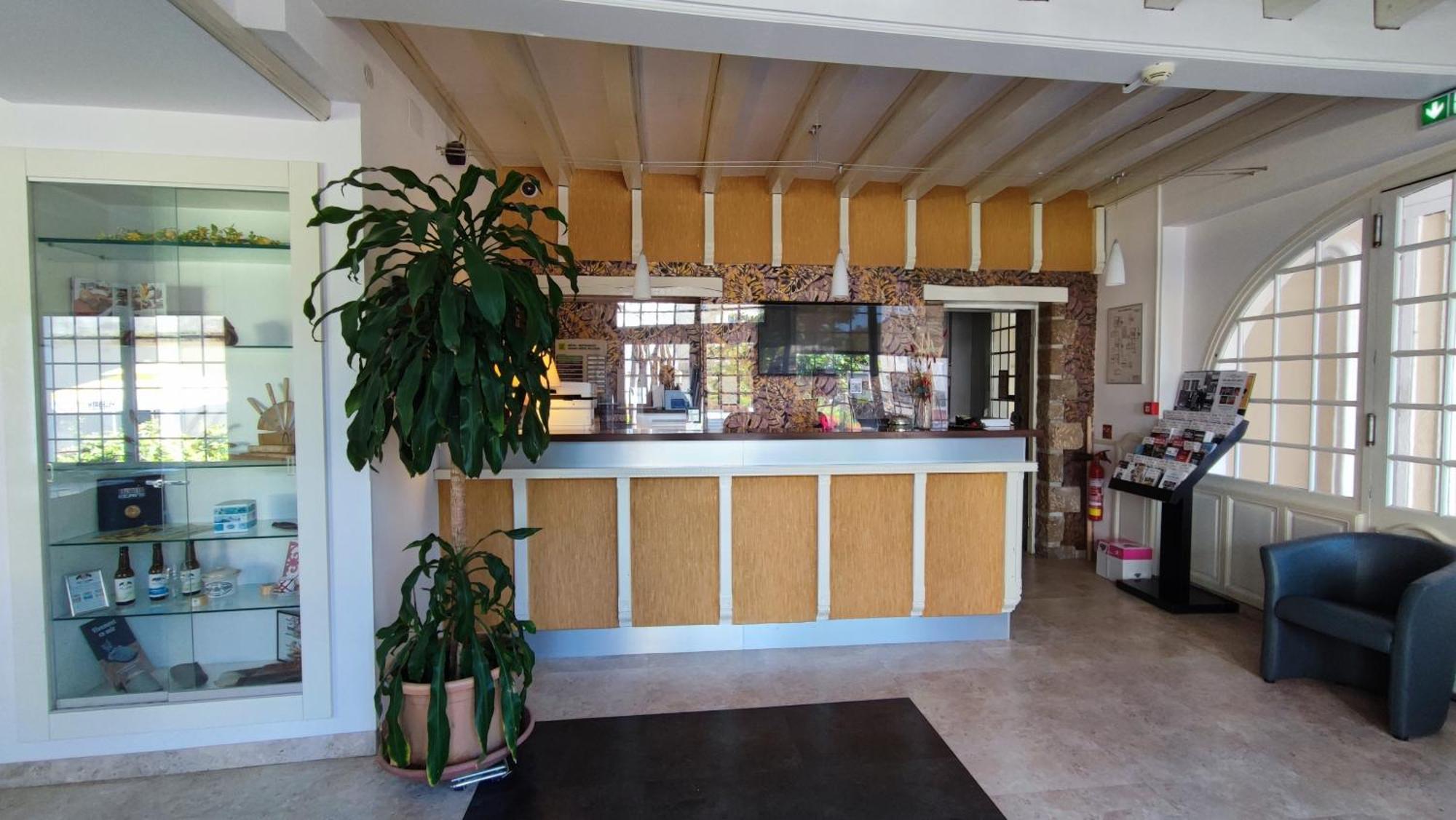 Logis Grand Hotel Pelisson Nontron Esterno foto