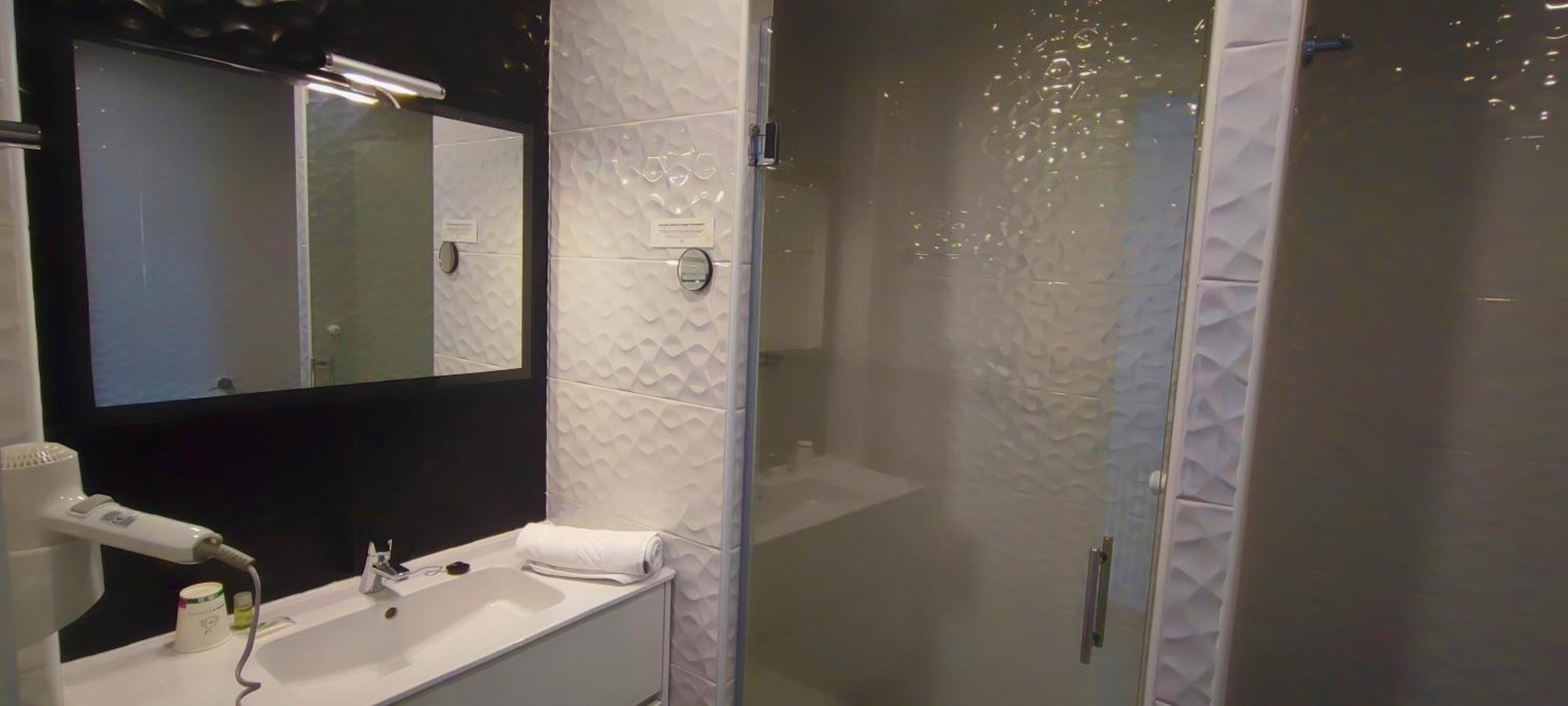 Logis Grand Hotel Pelisson Nontron Esterno foto