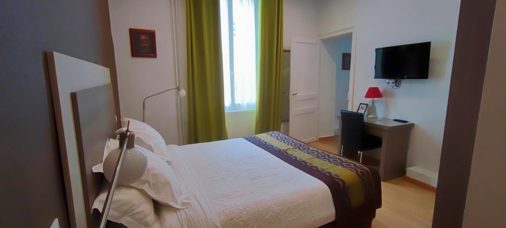 Logis Grand Hotel Pelisson Nontron Esterno foto