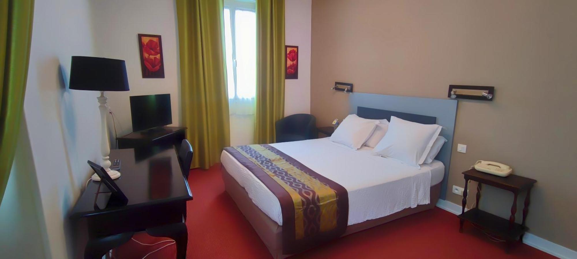 Logis Grand Hotel Pelisson Nontron Esterno foto