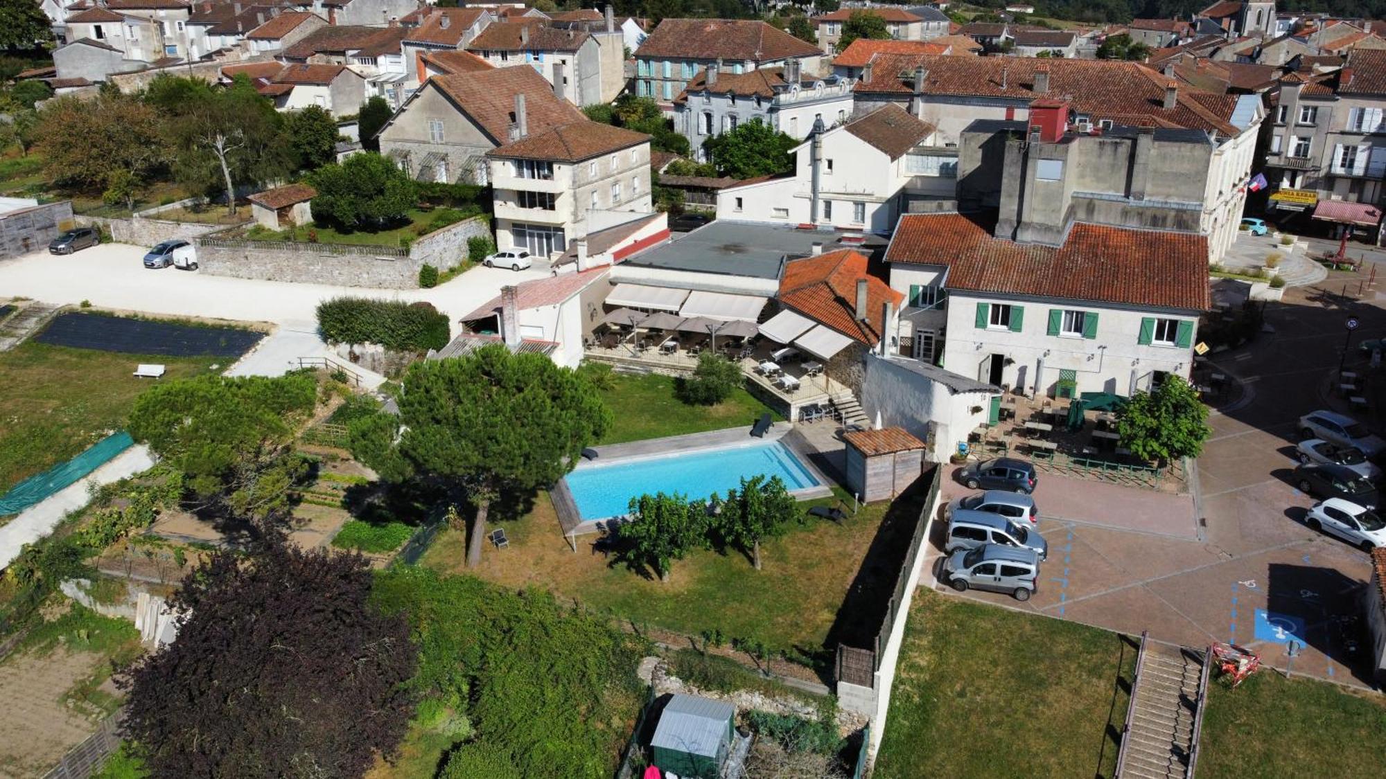 Logis Grand Hotel Pelisson Nontron Esterno foto