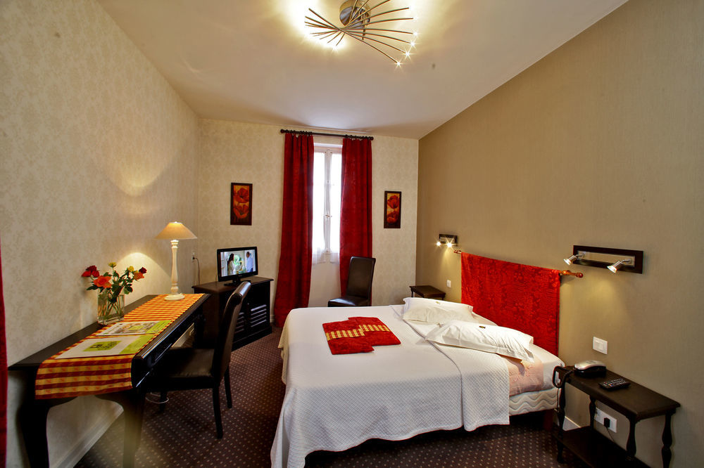 Logis Grand Hotel Pelisson Nontron Esterno foto