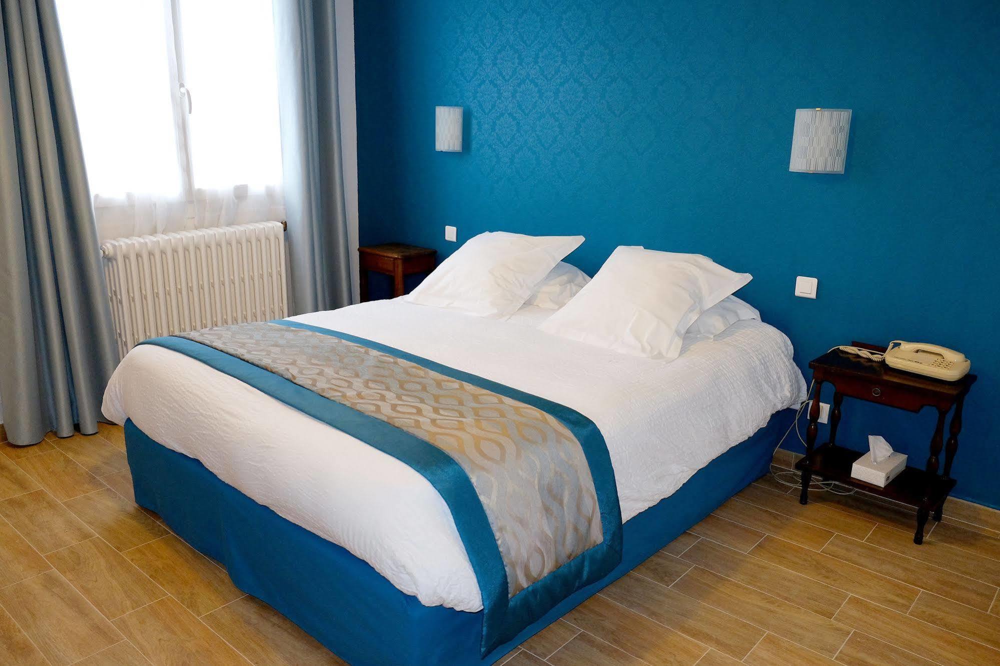 Logis Grand Hotel Pelisson Nontron Esterno foto